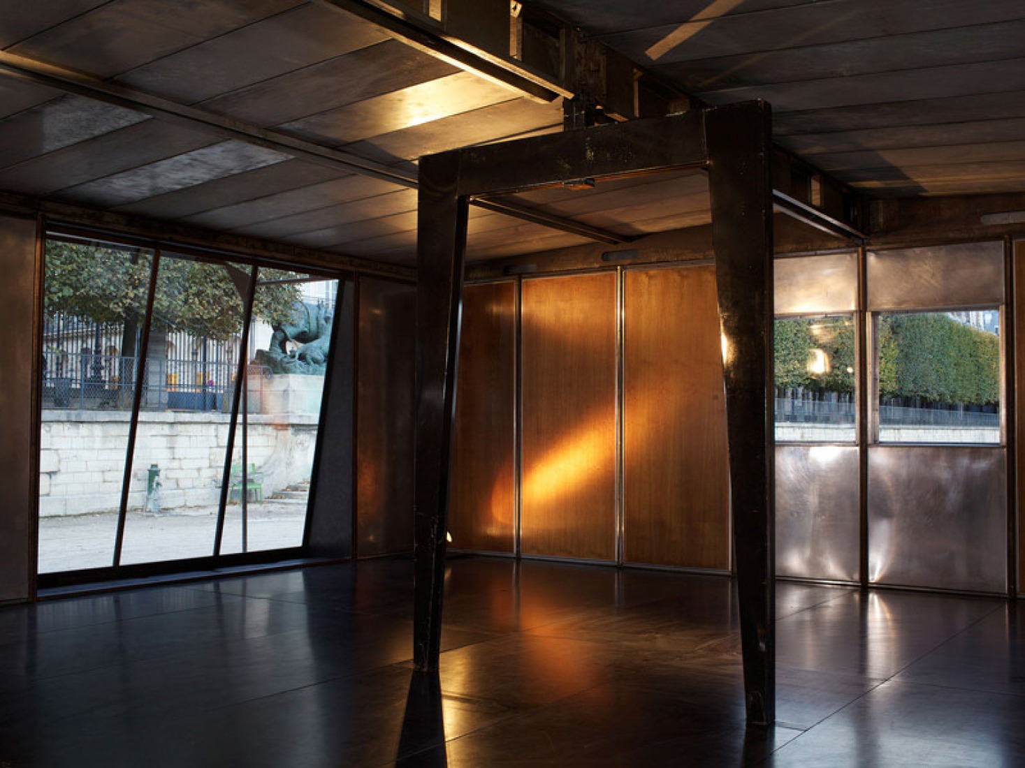 Interior. Jean Prouvé (1949). Métropole Aluminium House, 8X12 m. © Produced by Galerie Patrick Seguin.