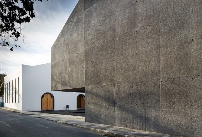 Arquipélago - Contemporary Arts Centre by João Mendes Ribeiro and Menos é Mais Arquitectos. Photograph © José Campos.