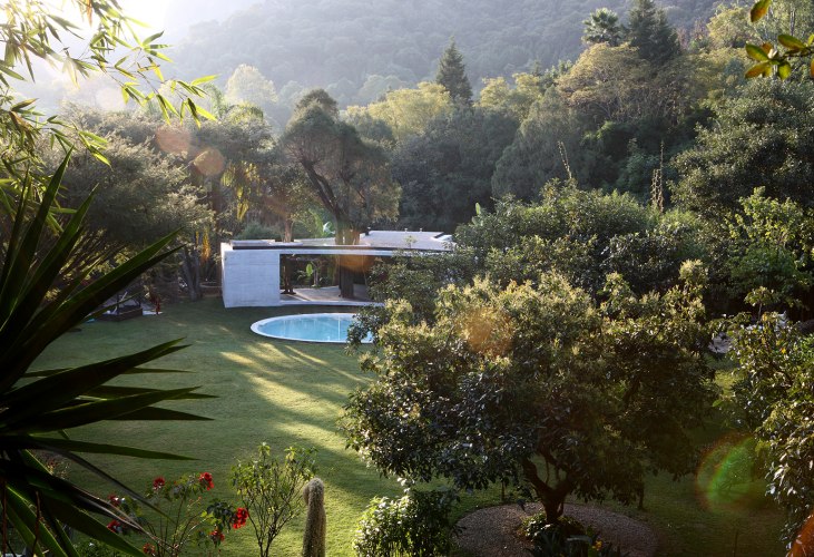 Tepoztlan Lounge by Cadaval & Solà-Molrales. Photography © Diego Berruecos.