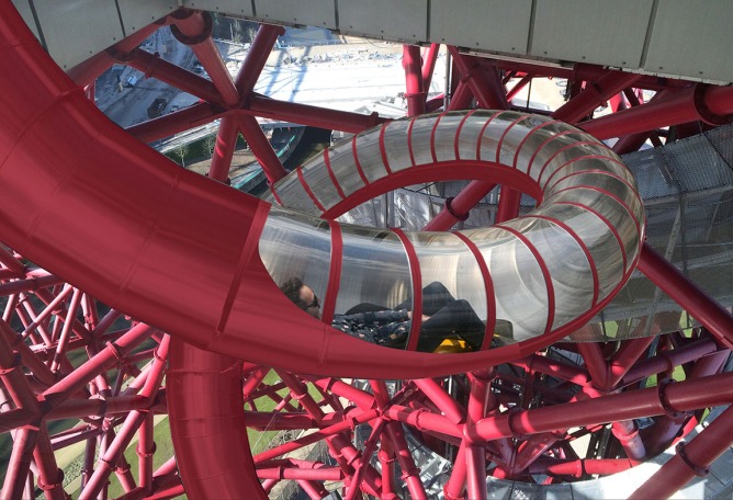 Tobogán de la ArcelorMittal Orbit por Carsten Höller. Visualización cortesía de ArcelorMittal Orbit.