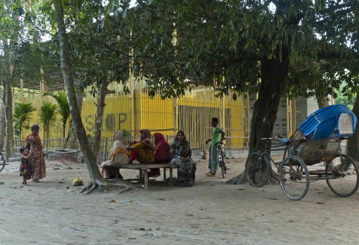 Centro Comunitario Pani en Bangladesh, por SchilderScholte architecten.