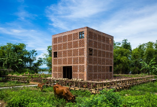 Vista exterior. Estudio Terracota por Tropical Space. Fotografía por Oki Hiroyuki.