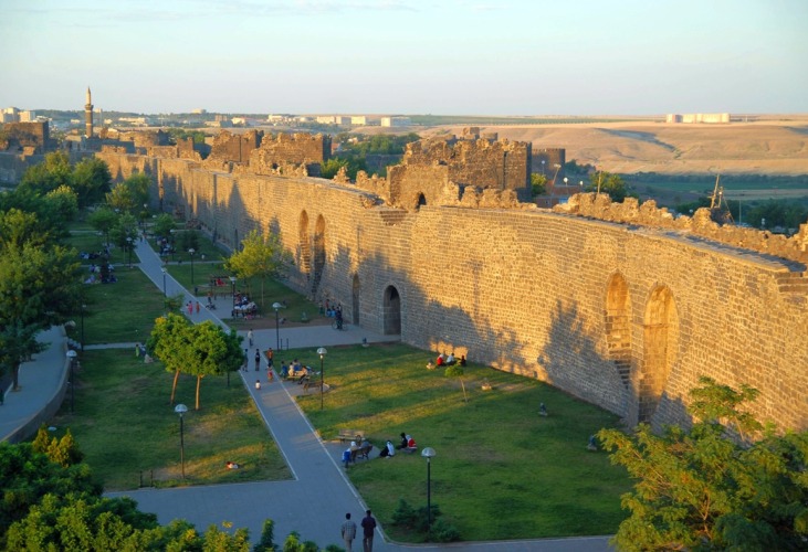 View from the inside of the fortress. © Diyarbakir Metropolitan Municipality. Author: Mehmet Masum Suer.