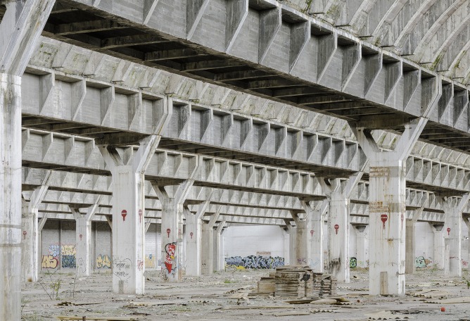 Previous situation. Renovation of the Intelhorce factory in Málaga by System Arquitectura. Photography by Fernando Alda Previous situation. Renovation of the Intelhorce factory in Málaga by System Arquitectura. Photography by Fernando Alda