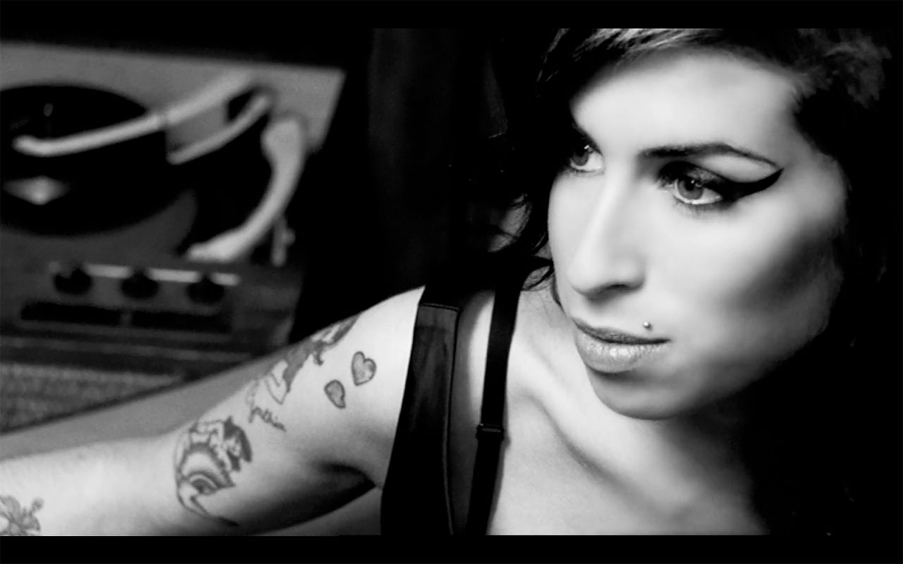 Metalocus Amy Winehouse Back To.black 03 1280 