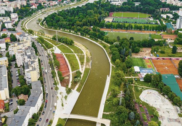 New green infrastructure on the Somes River by PRACTICA. Photograph by Sergiu Razvan