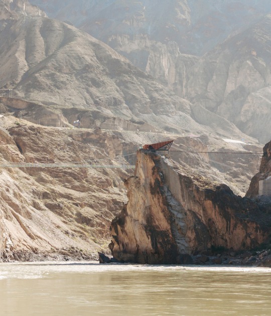 Área escénica del Cañón 72 del río Nujiang por Archermit. Fotografía por Arch-Exist Área escénica del Cañón 72 del río Nujiang por Archermit. Fotografía por Arch-Exist