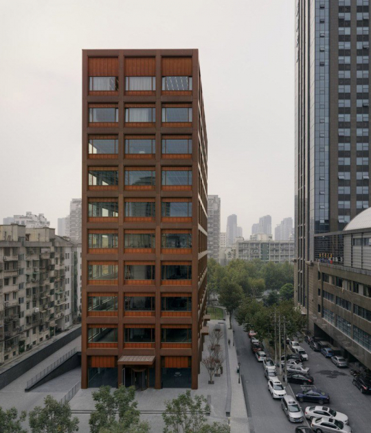 Office building Moganshan Road by David Chipperfield Architects. Photograph © Simon Menges Office building Moganshan Road by David Chipperfield Architects. Photograph © Simon Menges