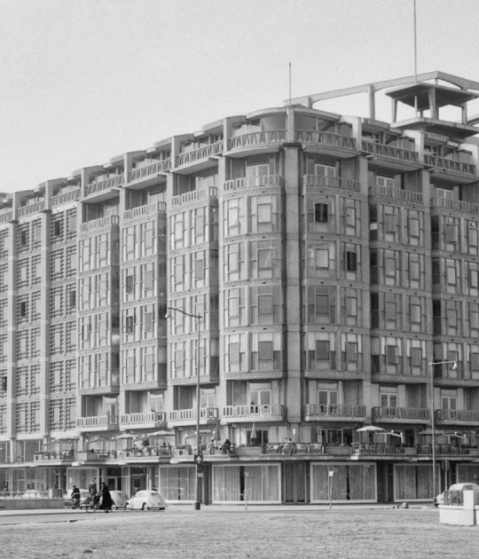 Groot Handelsgebouw by Huig Maaskant and Willem van Tijen. Photograph courtesy of Van Duinen National Archive / ANEFO Groot Handelsgebouw by Huig Maaskant and Willem van Tijen. Photograph courtesy of Van Duinen National Archive / ANEFO