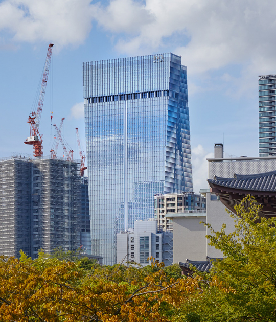 Toranomon Hills Station Tower by OMA/Shohei Shigematsu. Photograph by Tomoyuki Kusunose Toranomon Hills Station Tower by OMA/Shohei Shigematsu. Photograph by Tomoyuki Kusunose