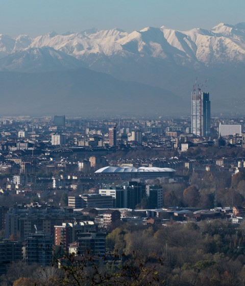 The skyscraper and the mountains. Intesa Sanpaolo Office Building by Renzo Piano Building Workshop, architects. Photograph © Enrico Cano The skyscraper and the mountains. Intesa Sanpaolo Office Building by Renzo Piano Building Workshop, architects. Photograph © Enrico Cano