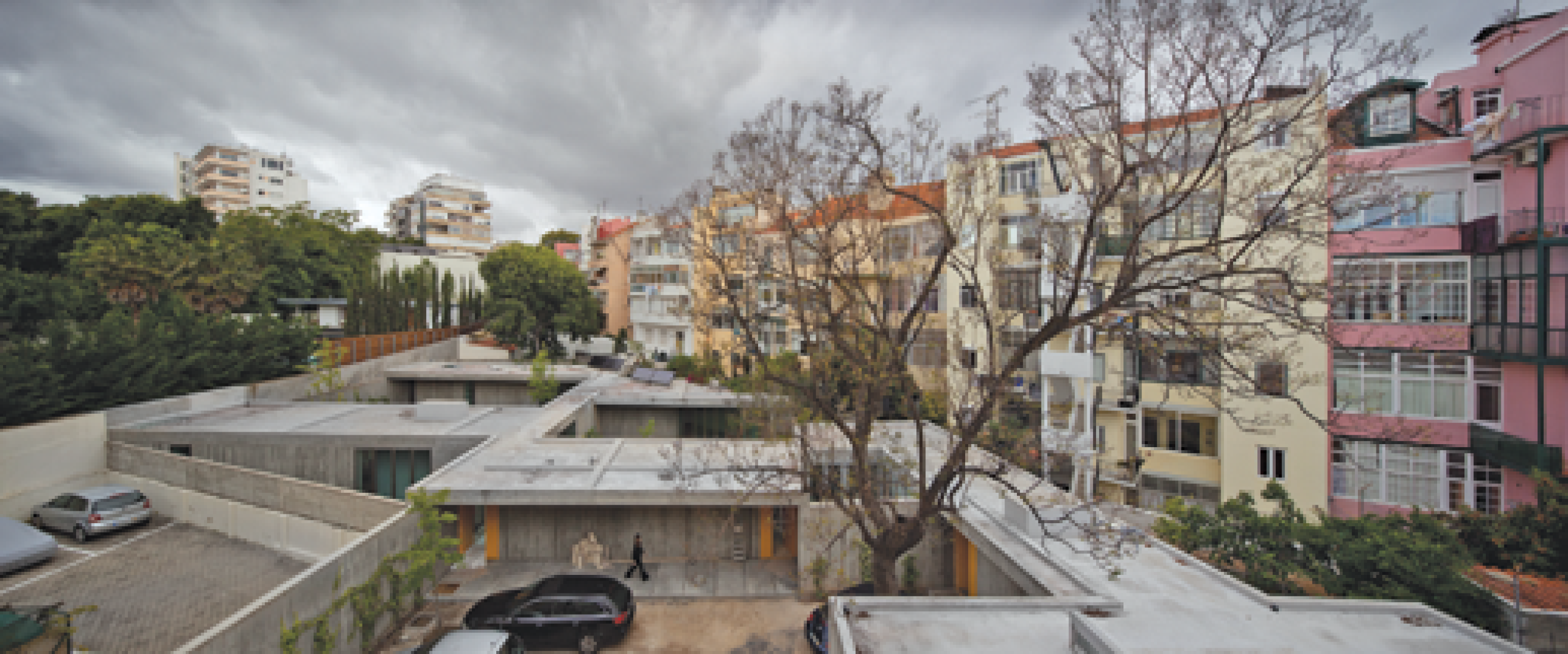 Architecture Award (ex aequo). HOUSES IN SANTA ISABEL. Photograph by FERNANDO GUERRA