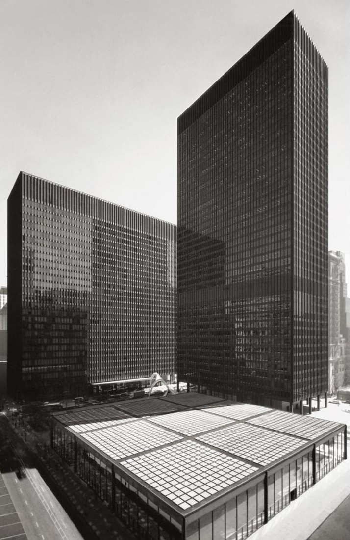 What Mies did not see done: Federal Center of Chicago | The 