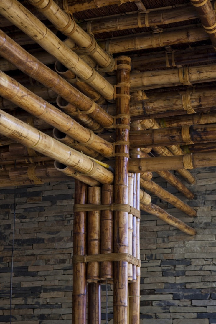 Vista interior. Restaurante Son La por Vo Trong Nghia Architects. Fotografía © Hiroyuki Oki, Vo Trong Nghia Architects.