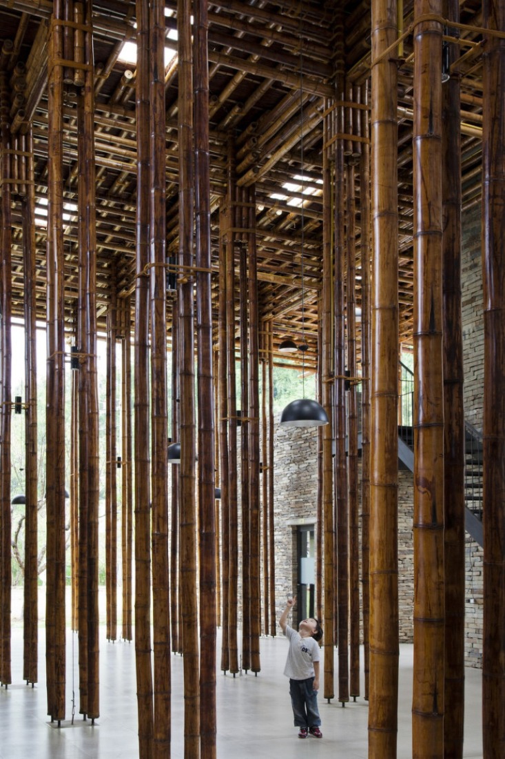 Vista interior. Restaurante Son La por Vo Trong Nghia Architects. Fotografía © Hiroyuki Oki, Vo Trong Nghia Architects.