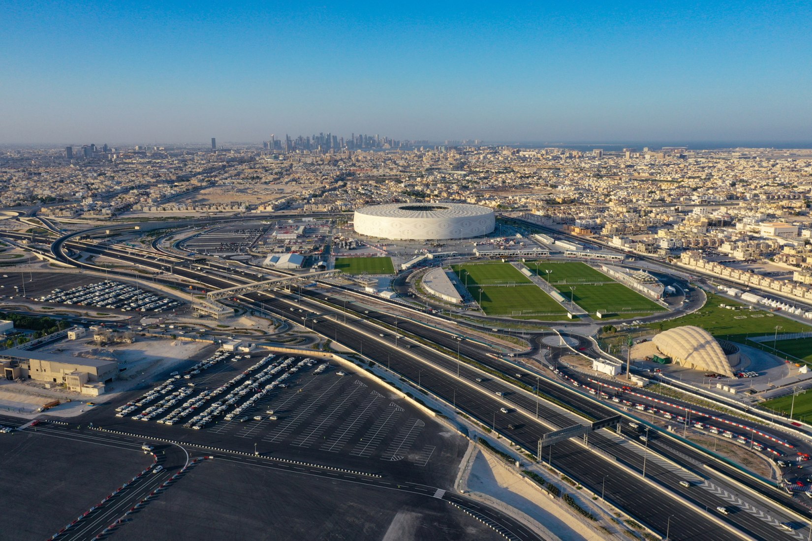 Doha, Qatar. 03rd Dec, 2022. Vista do Estádio Internacional