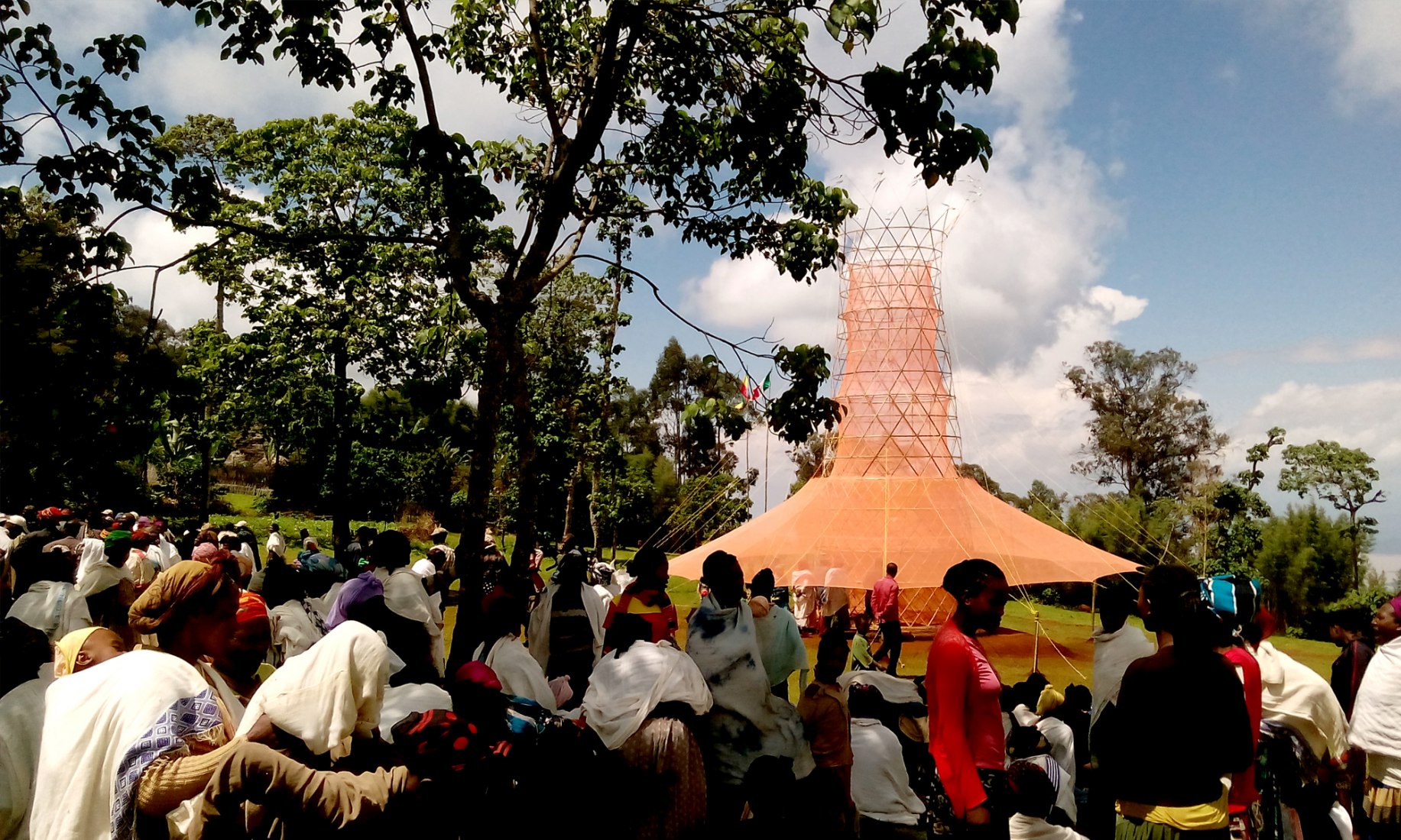 Warka Water por Arturo Vittori. Fotografía © Architecture and Vision / Arturo Vittori. Warka Water por Arturo Vittori. Fotografía © Architecture and Vision / Arturo Vittori.