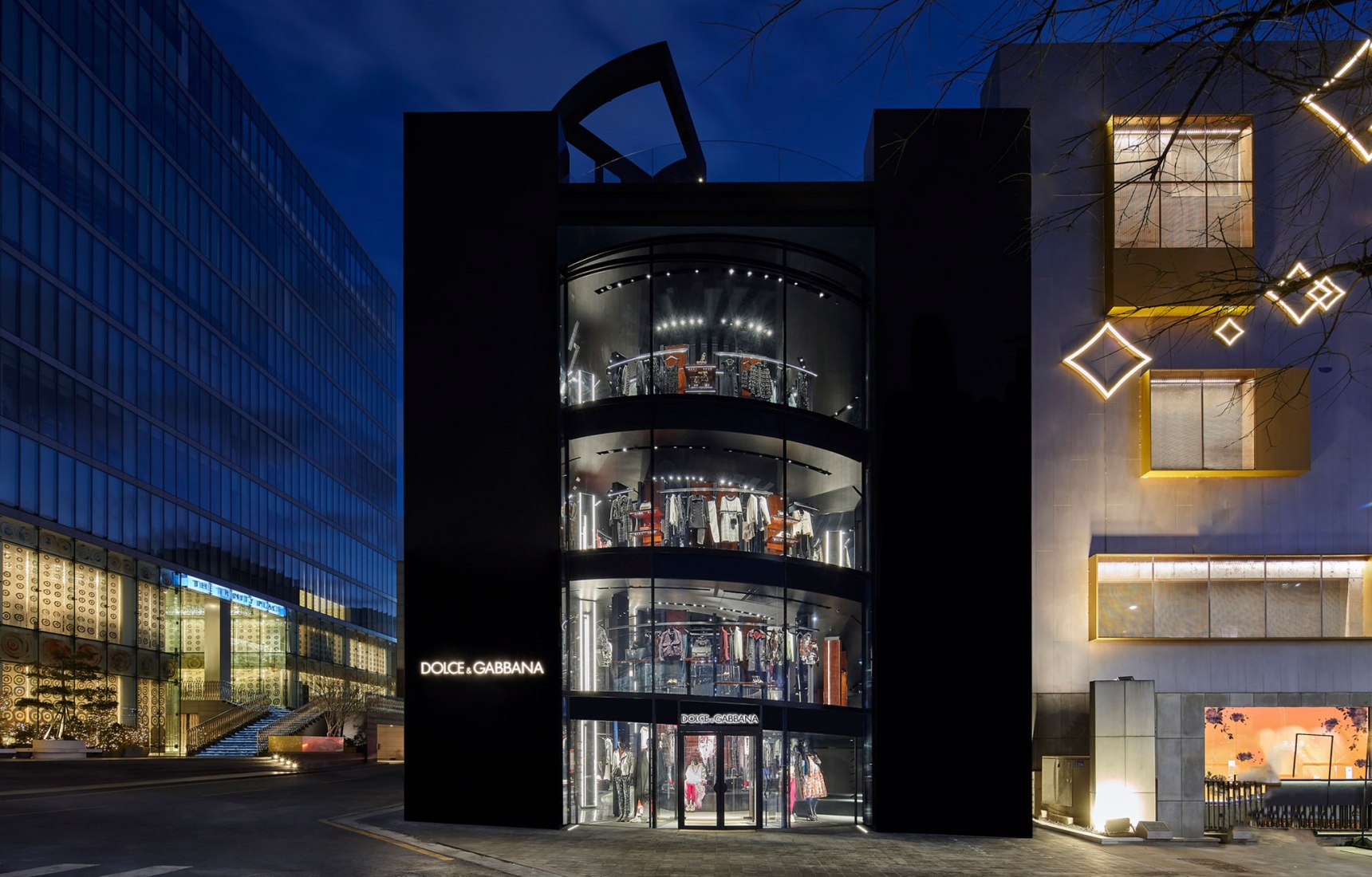 Innovative privacy. Dolce & Gabbana boutique Seoul by Ateliers Jean ...