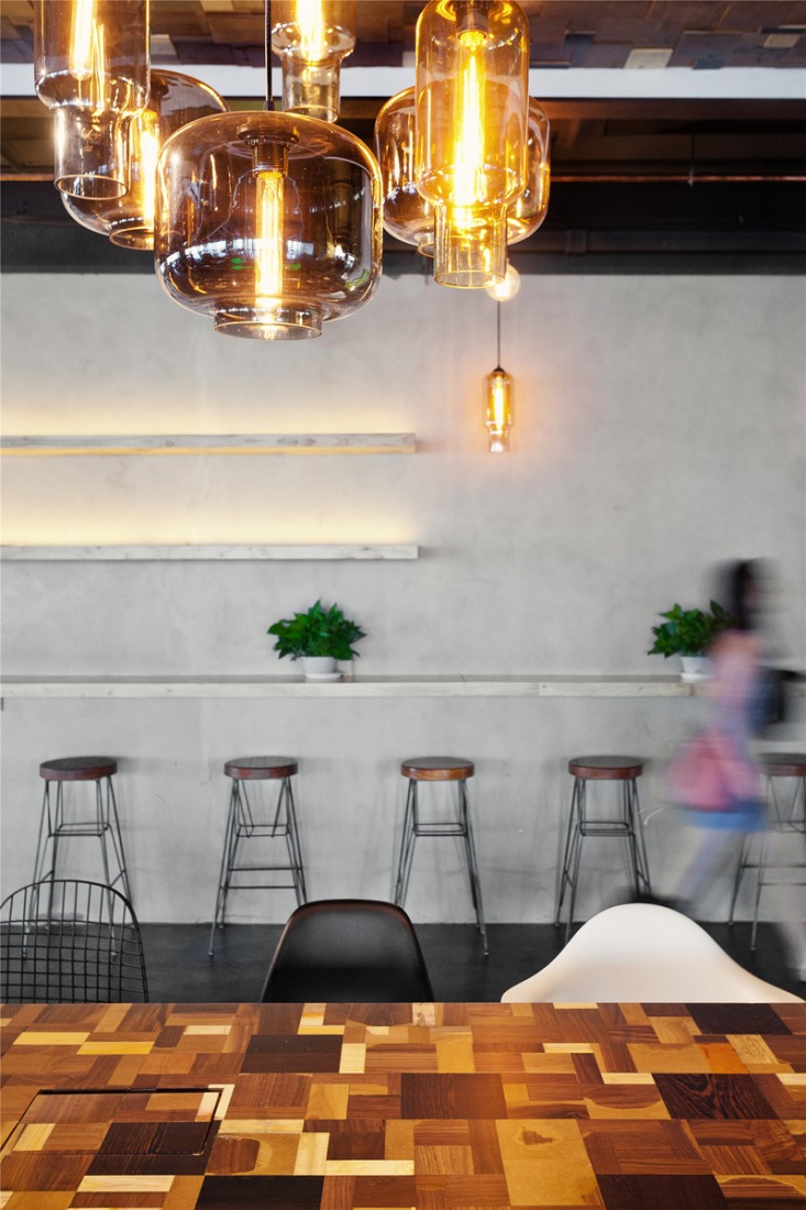Detail. LEO offices by llLab. Photography © LLLab. Detail. LEO offices by llLab. Photography © LLLab.
