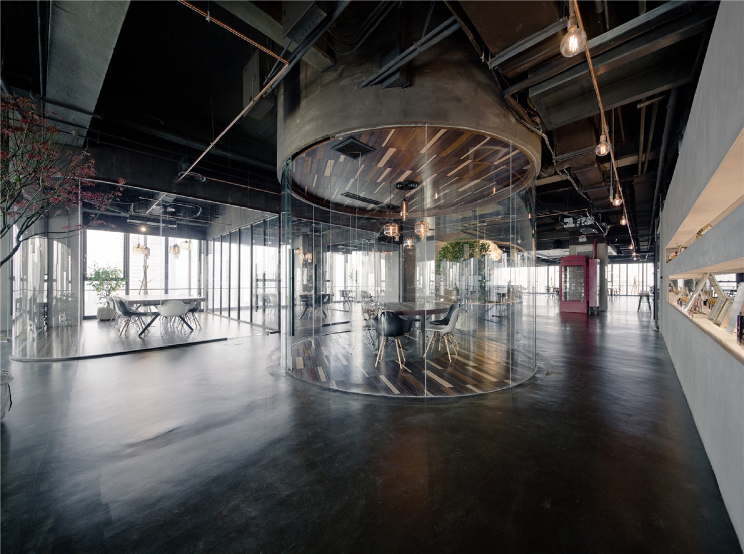 Interior. LEO offices by llLab. Photography © Peter Dixie. Interior. LEO offices by llLab. Photography © Peter Dixie.