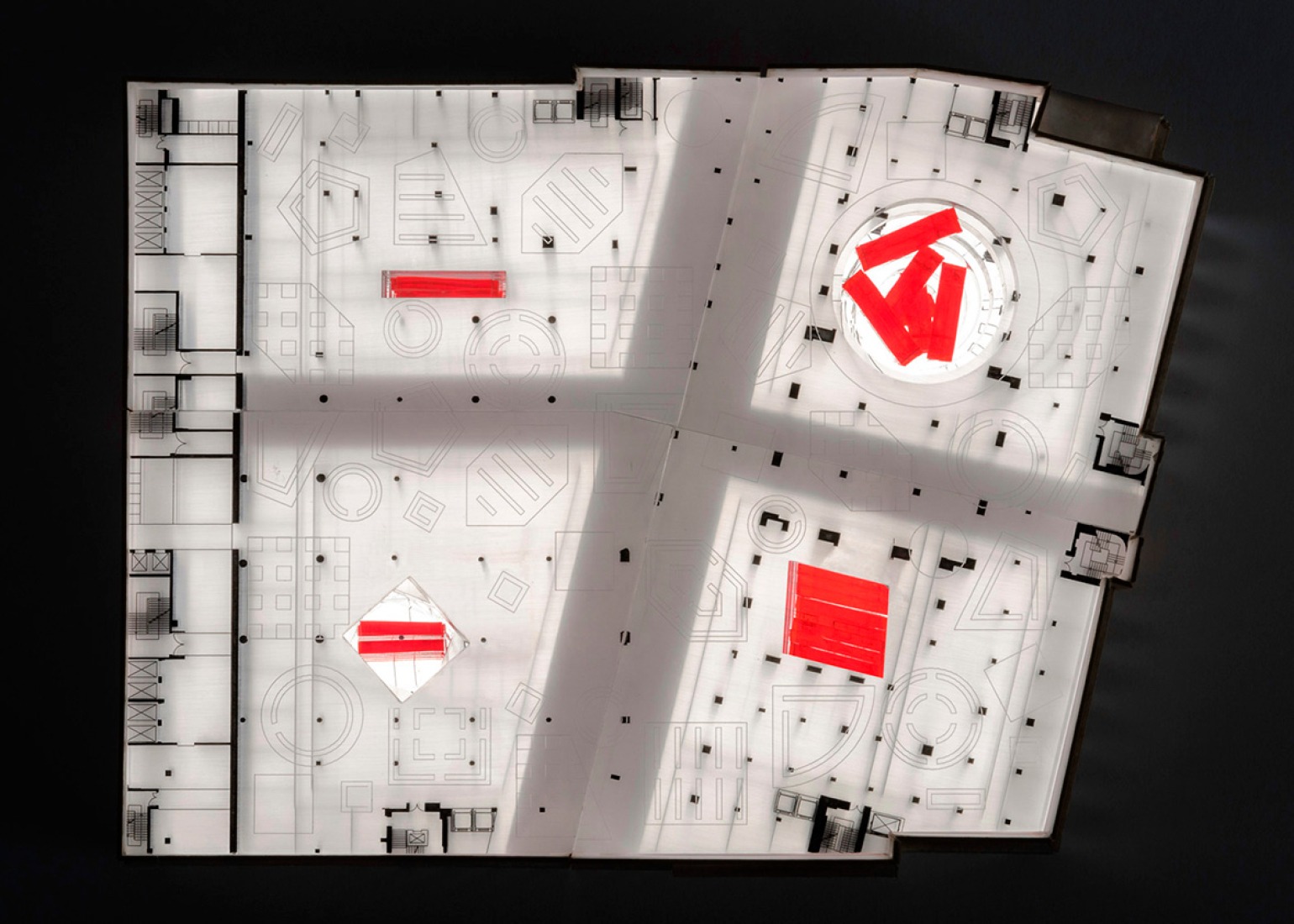 Model plan. New KaDeWe Store by OMA. Image courtesy of OMA.  Model plan. New KaDeWe Store by OMA. Image courtesy of OMA.