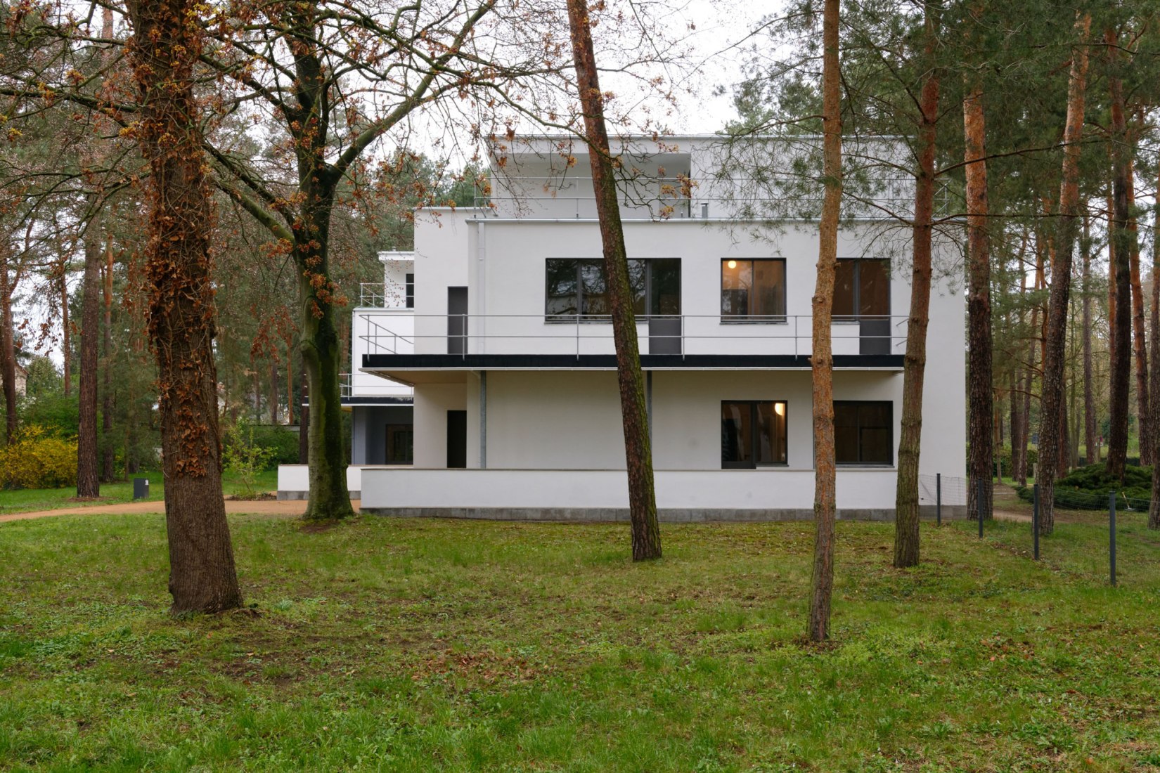 adoptar Cordelia Folleto Inaugurada la restauración de la Casa de los profesores Kandinsky-Klee en  la Bauhaus | Sobre Arquitectura y más | Desde 1998