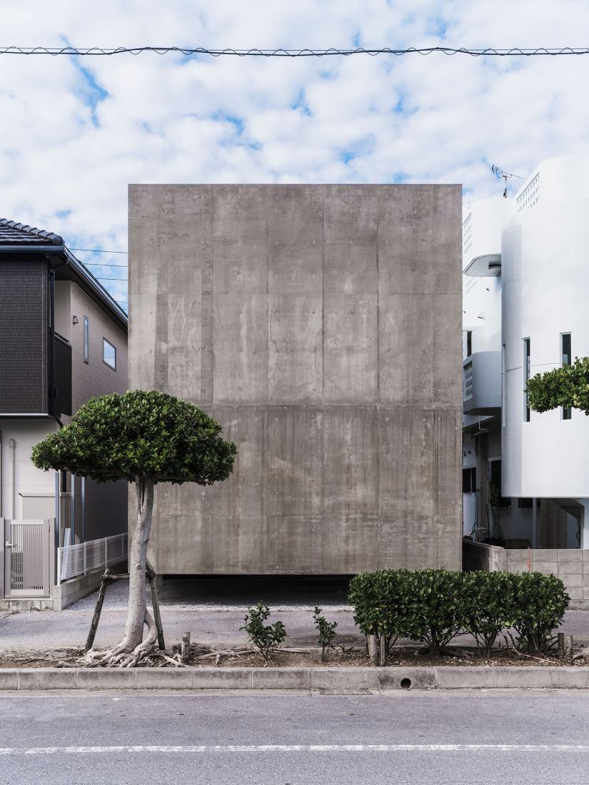 House in Nishizaki by Studio Cochi Architects. Photograph by Ooki Jingu.
