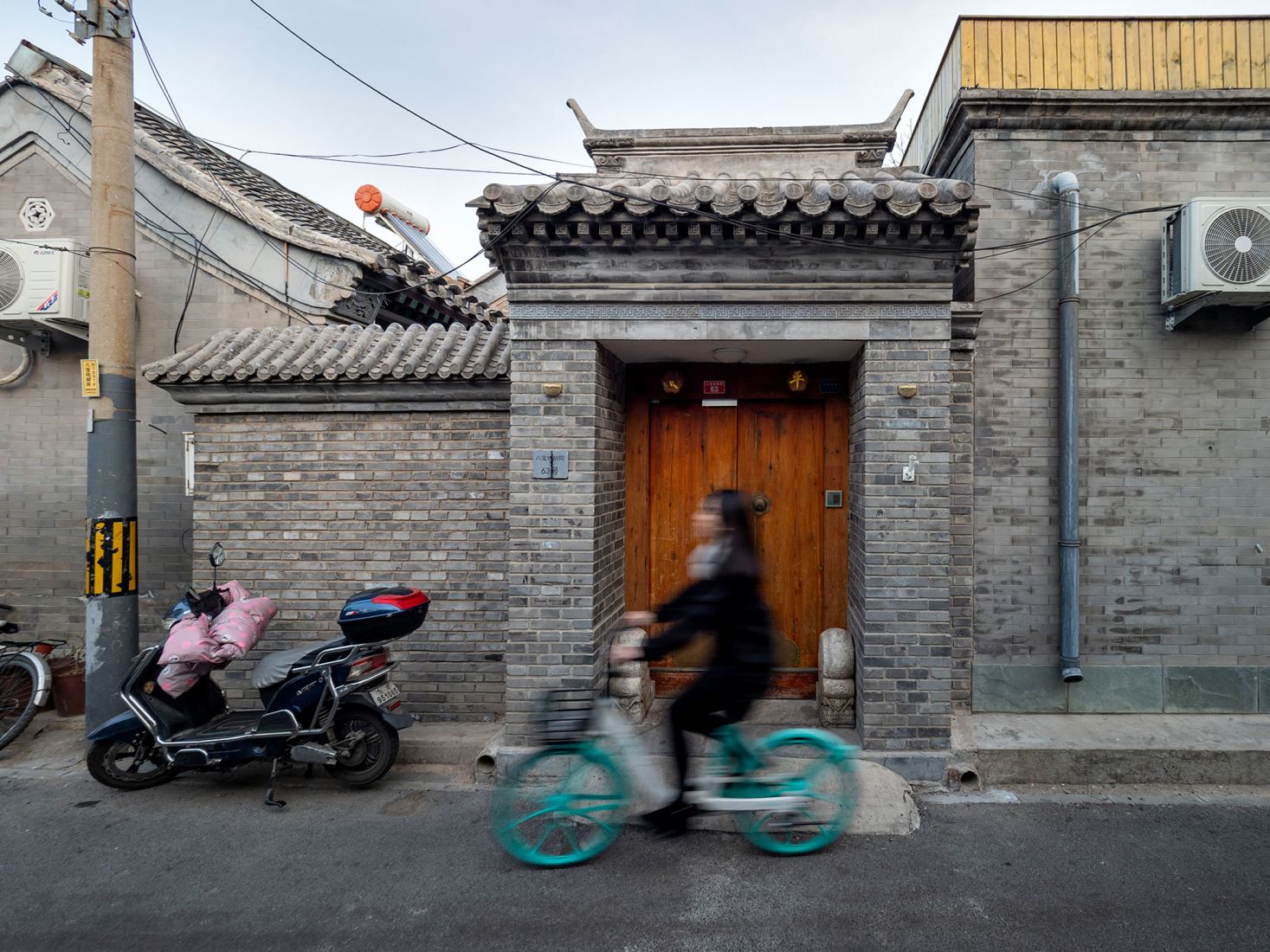 Beijing Hutong Hotel by Urbensis + NSAAA. Photograph by Hector Peinador. Beijing Hutong Hotel by Urbensis + NSAAA. Photograph by Hector Peinador.