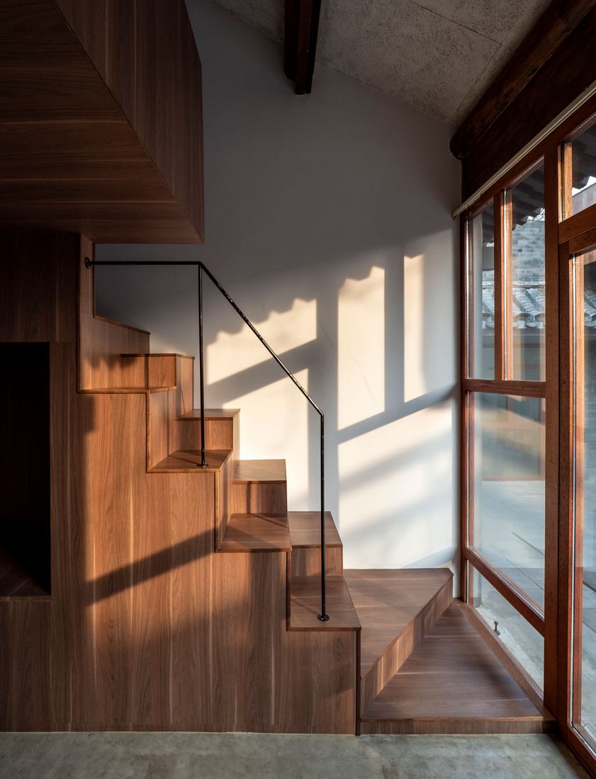 Beijing Hutong Hotel by Urbensis + NSAAA. Photograph by Hector Peinador. Beijing Hutong Hotel by Urbensis + NSAAA. Photograph by Hector Peinador.