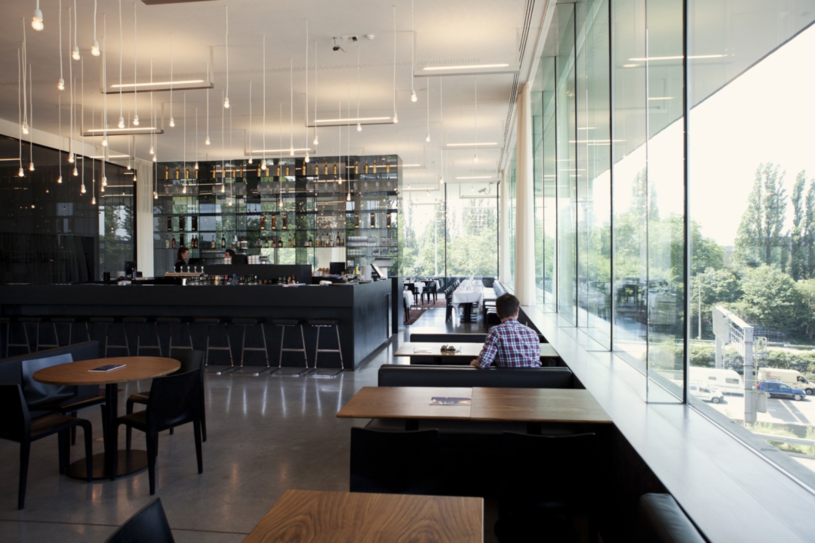 Interior view, café-restaurant. deSingel International Arts Campus by Stéphane Beel Architects bvba. Photography © Luca Beel. Courtesy of SBA. Interior view, café-restaurant. deSingel International Arts Campus by Stéphane Beel Architects bvba. Photography © Luca Beel. Courtesy of SBA.