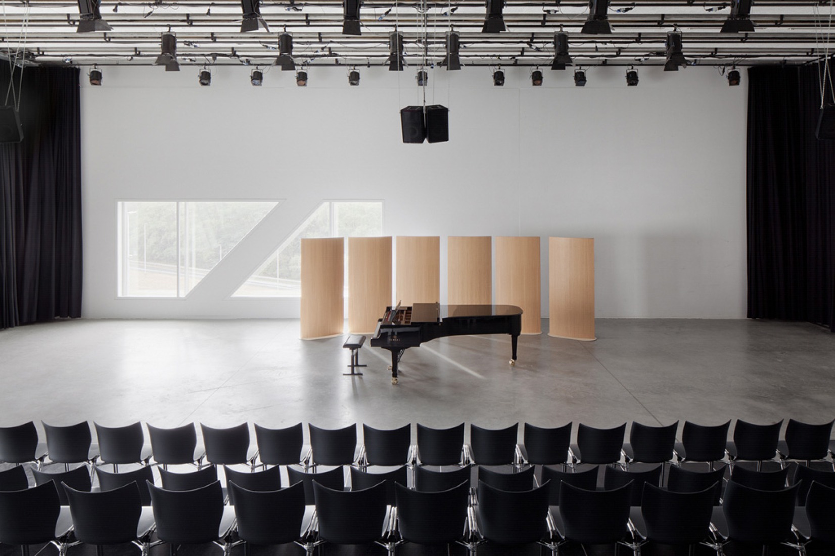 Witte Zaal. deSingel Internationale Kunstcampus. Witte Zaal. deSingel Internationale Kunstcampus. Photography © Michiel De Cleene 2011. Witte Zaal. deSingel Internationale Kunstcampus. Witte Zaal. deSingel Internationale Kunstcampus. Photography © Michiel De Cleene
