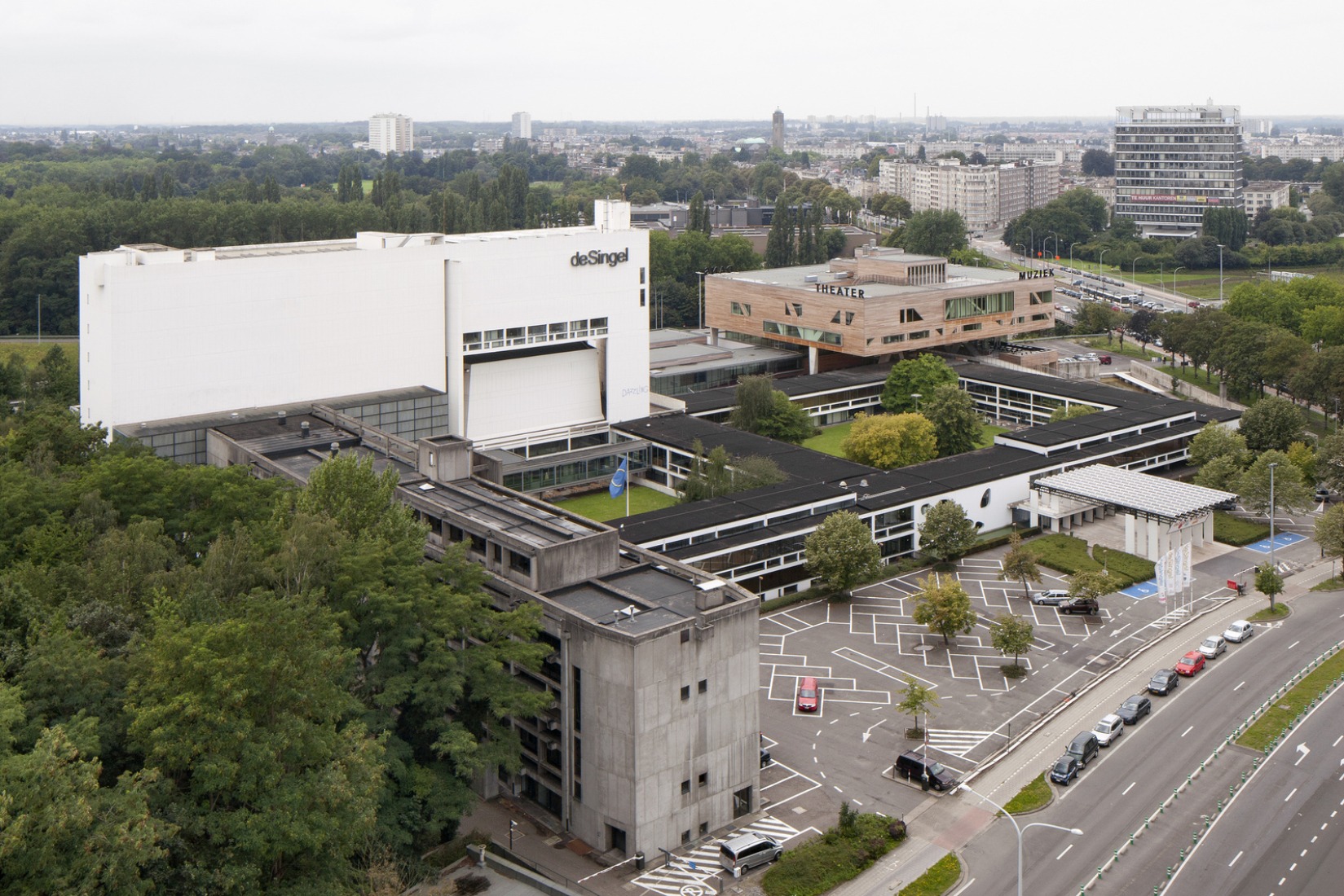 Vista de pajaro. deSingel Internationale Kunstcampus. Fotografía © Michiel De Cleene 2011.  Vista de pajaro. deSingel Internationale Kunstcampus. Fotografía © Michiel De Cleene 2011.