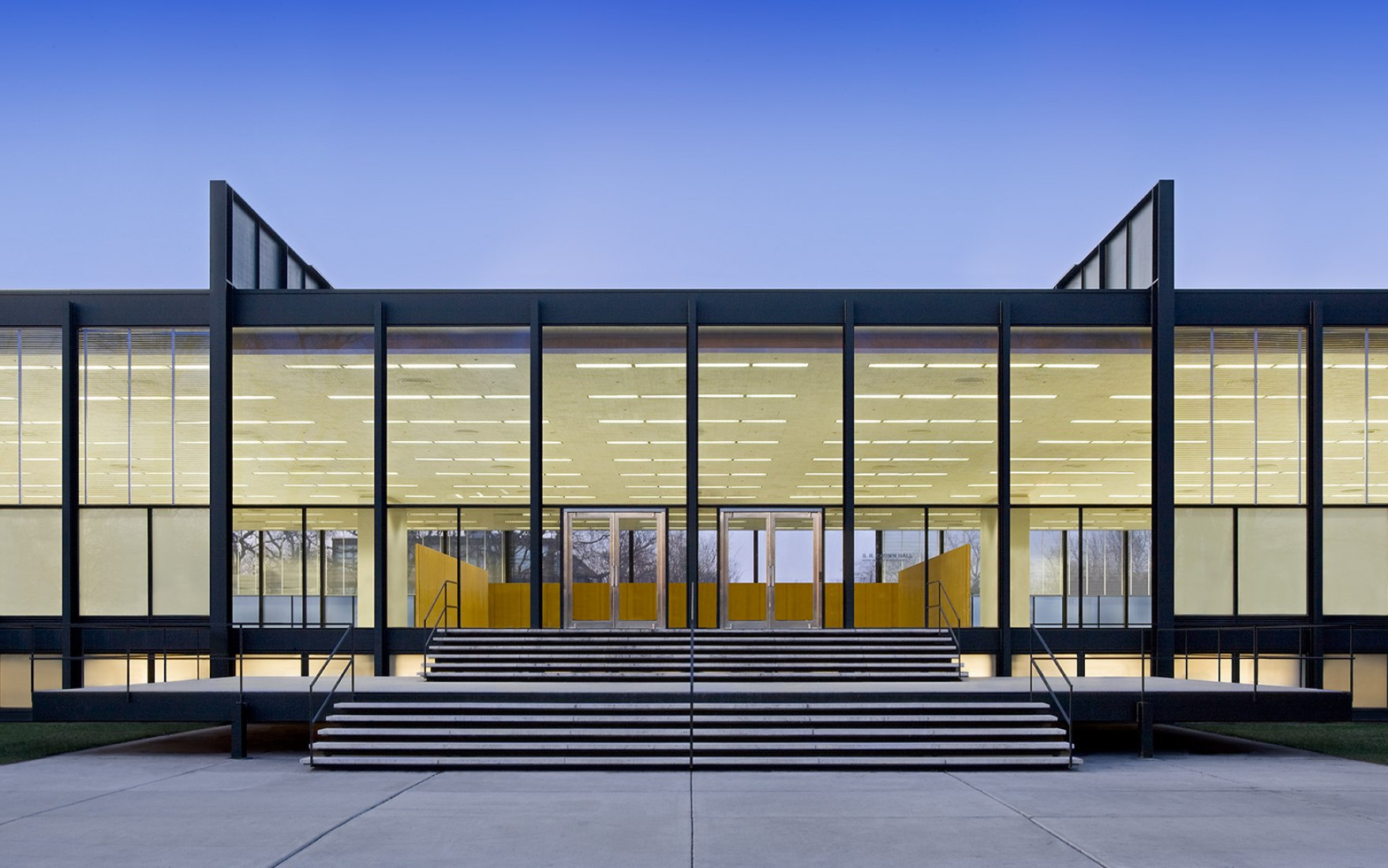 Restoring Mies van der Rohe: S.R. Crown Hall | The Strength of