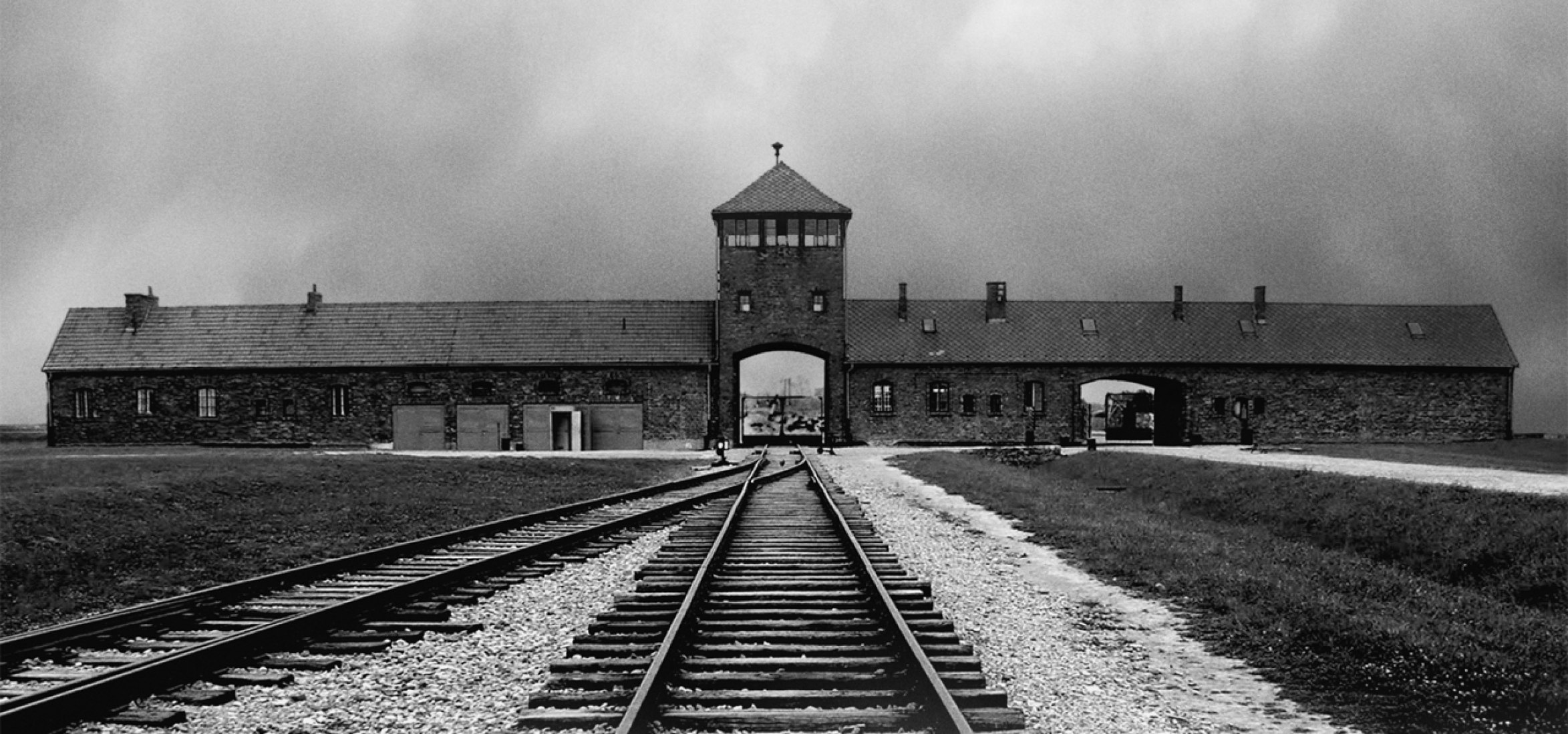 Бухенвальд  Майданек  Дахау Освенцим (Аушвиц-Биркенау) Саласпилс