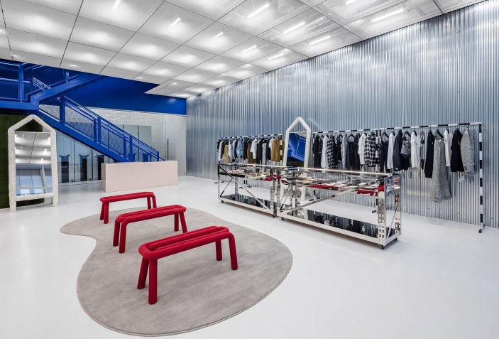 Virgil Abloh Discusses New Off-White™ Miami Design District Store –  WindowsWear