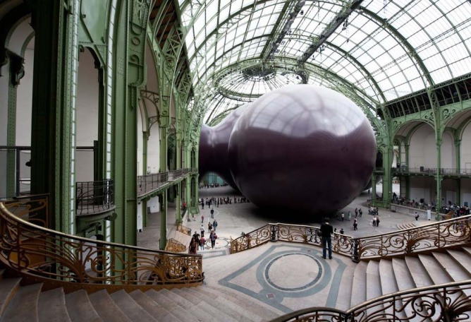 Anish Kapoor, Leviathan (2011), Grand Palais, Paris, France. Images courtesy of the French Ministry of Culture and Communication. Anish Kapoor, Leviathan (2011), Grand Palais, Paris, France. Images courtesy of the French Ministry of Culture and Communication.